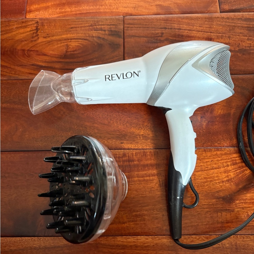 Revlon White and Silver Hair Dryer with Diffuser